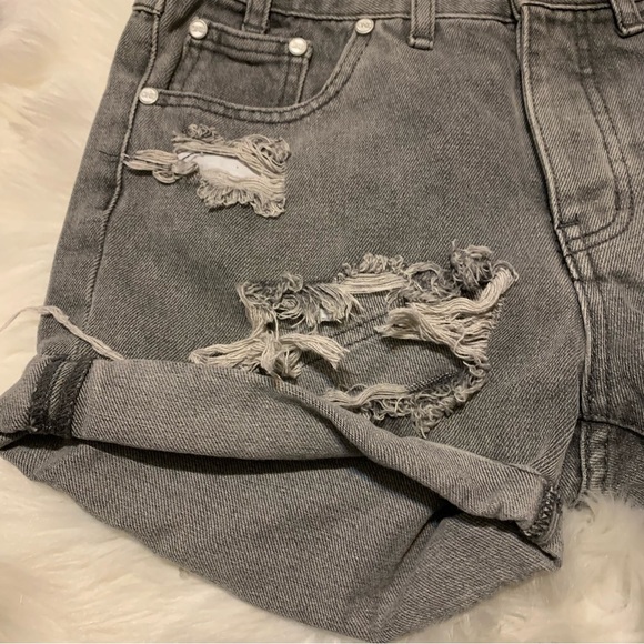 One Teaspoon Gray Shorts 25 Intentional distressed, ripped, rolled up hem - Picture 4 of 11